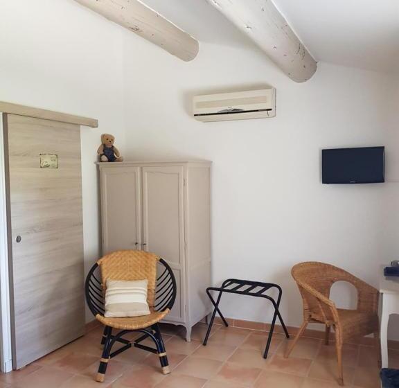 تختخواب و صبحانه Mas Clement Chambre Et Table D Hôtes