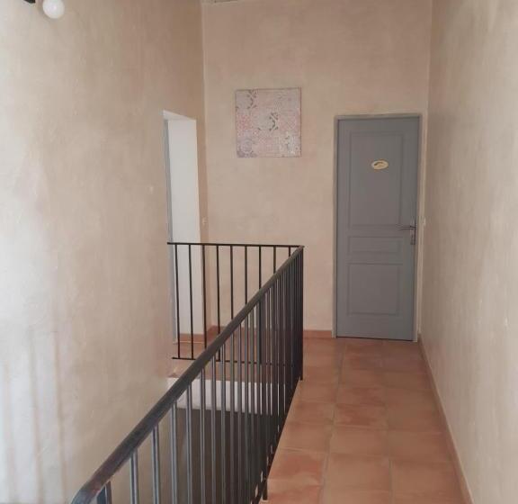 تختخواب و صبحانه Mas Clement Chambre Et Table D Hôtes