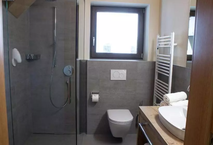 Aamiaismajoitus (B&B) Panorama Apart Weisses Rössl