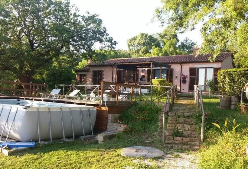 ホテル Agriturismo Castellum Aquarum