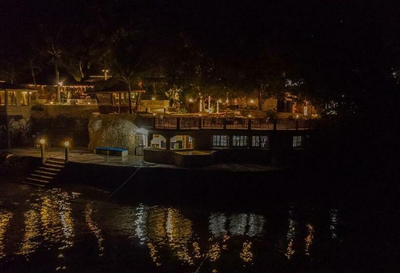 Magic Island Dive Resort