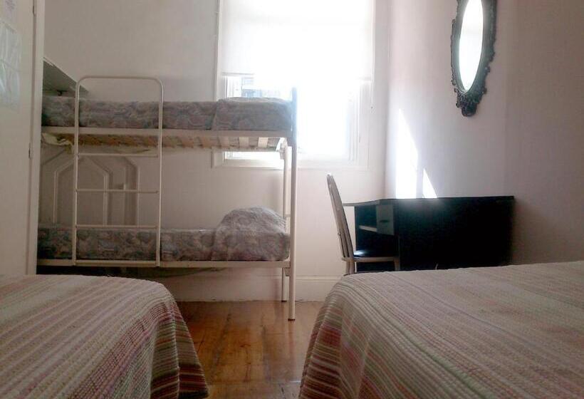 پانسیون Duas Nações Guest House