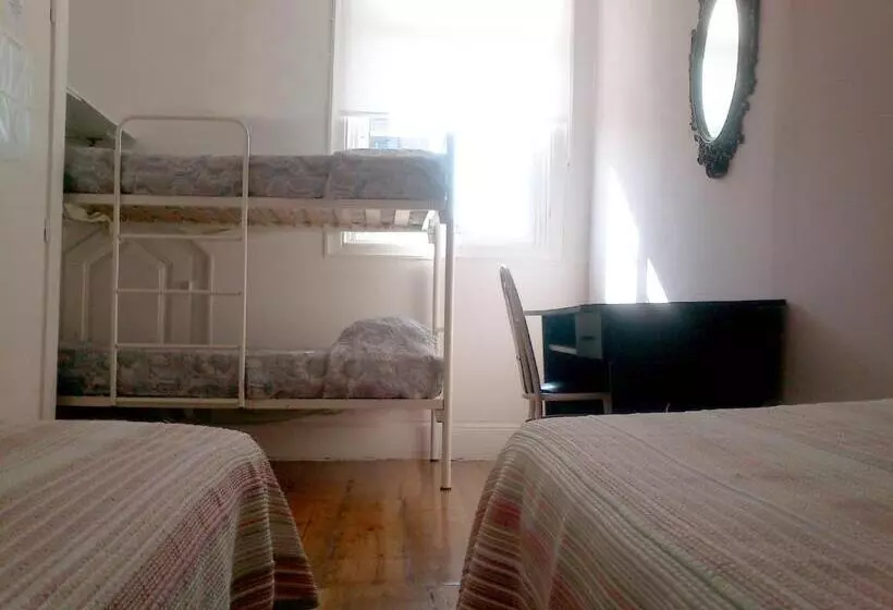 پانسیون Duas Nações Guest House