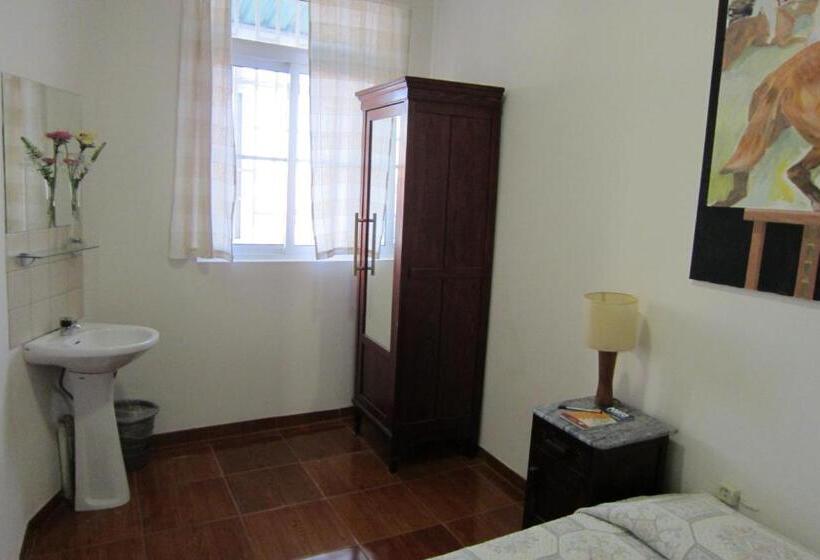 پانسیون Duas Nações Guest House