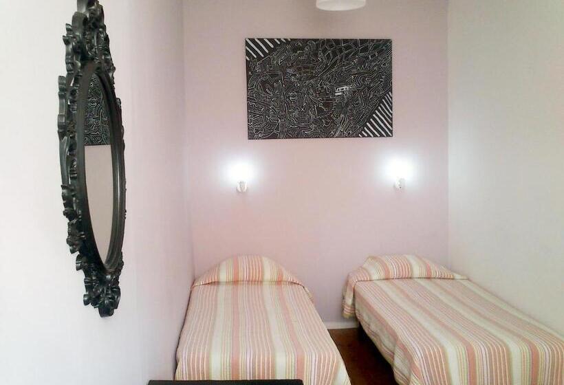 پانسیون Duas Nações Guest House