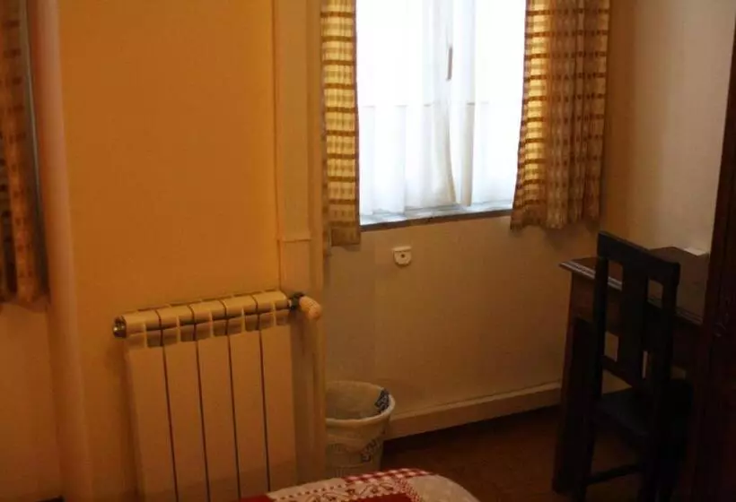 پانسیون Duas Nações Guest House