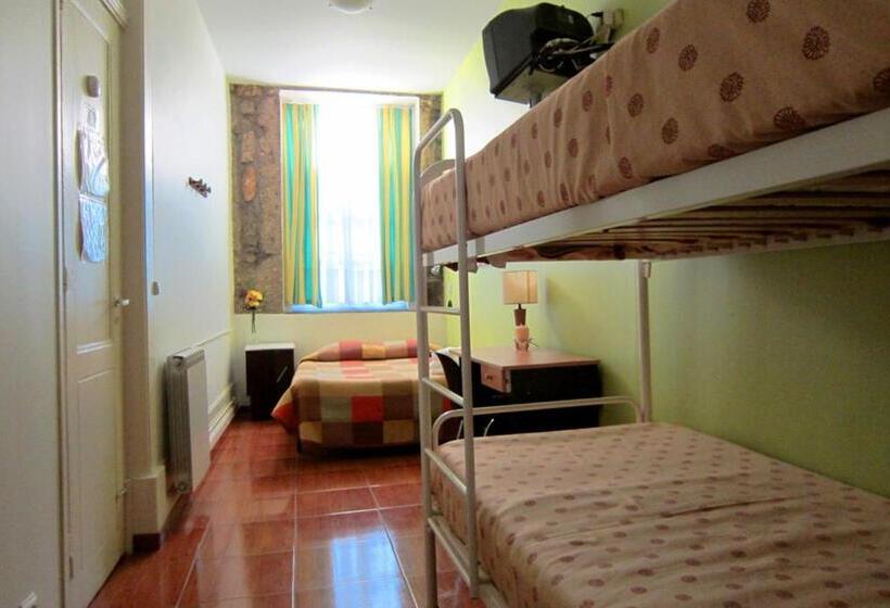 پانسیون Duas Nações Guest House