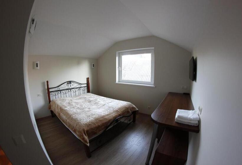 پانسیون Elena