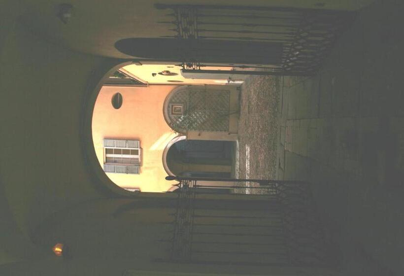 פנסיון Luigi In Palazzo Bianchi