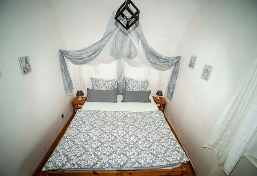 Majatalo Penzion Dům U Barvíře