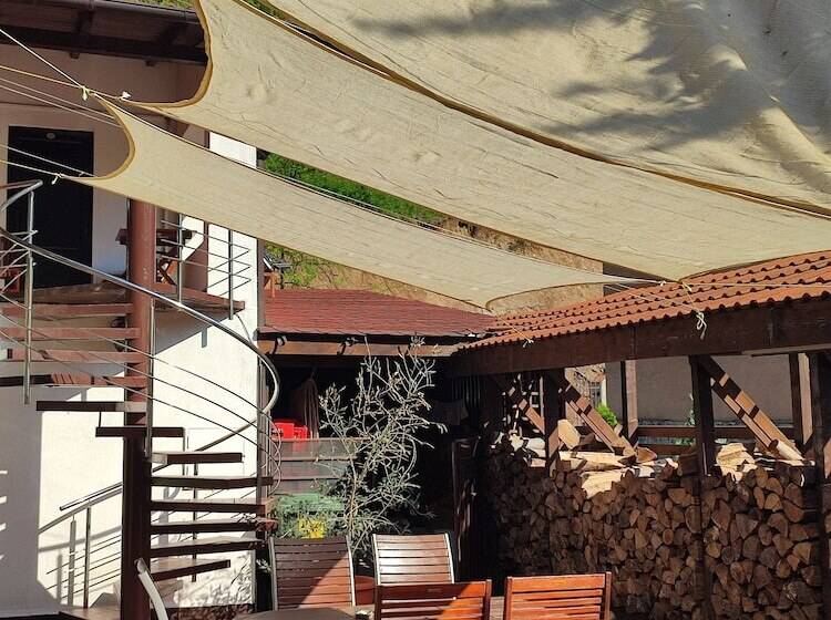 پانسیون Villa La Dolce Vita