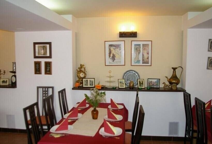 پانسیون Villa La Dolce Vita