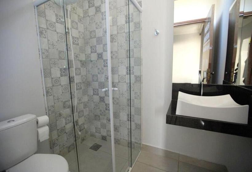 Piscina E Muito Lazer Em Linda Chacara, Franca Sp