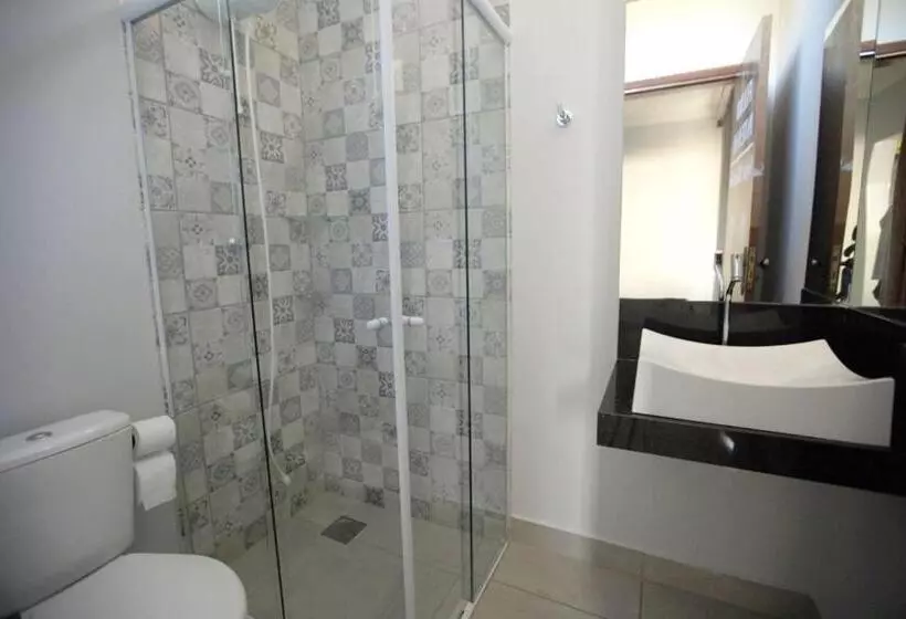 Piscina E Muito Lazer Em Linda Chacara, Franca Sp