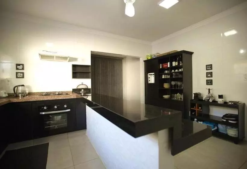 Piscina E Muito Lazer Em Linda Chacara, Franca Sp