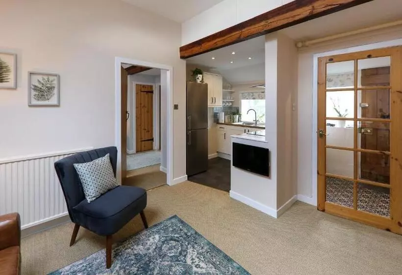 Postbox Cottage