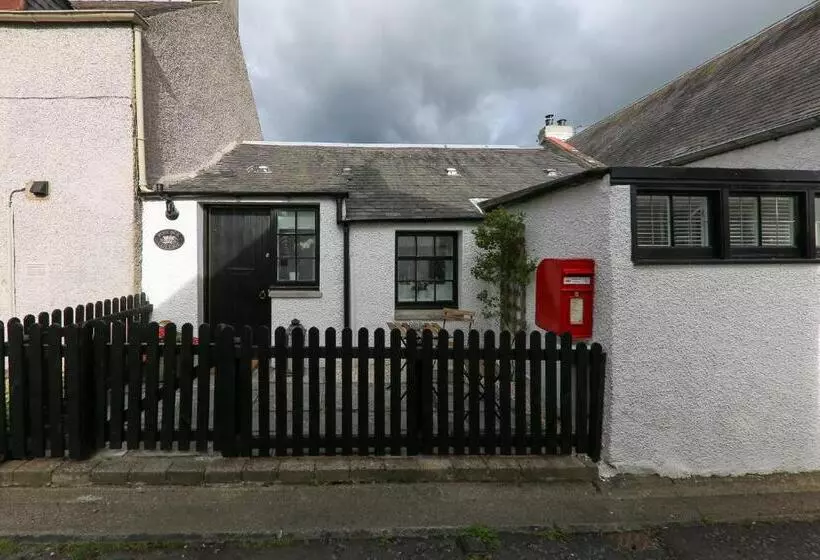 Postbox Cottage