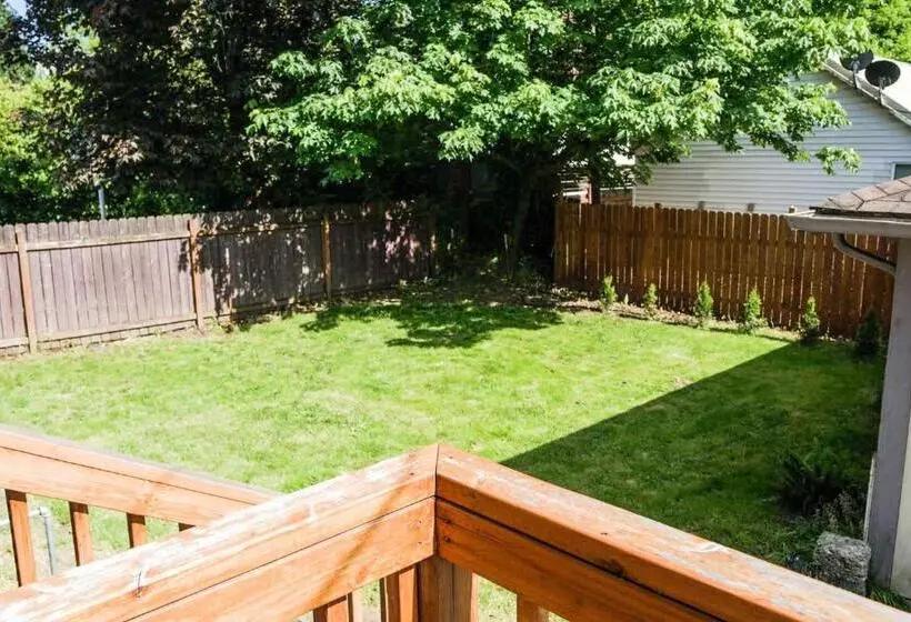 Downtown Vintage Modern Home Pnw Wineries