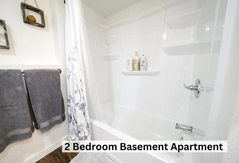 Downtown Vintage Modern Home Pnw Wineries