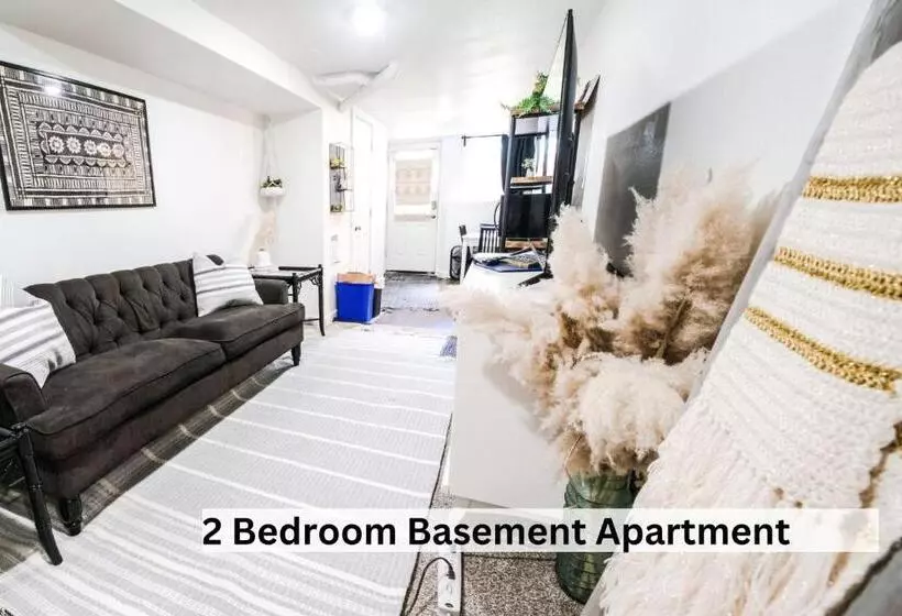 Downtown Vintage Modern Home Pnw Wineries