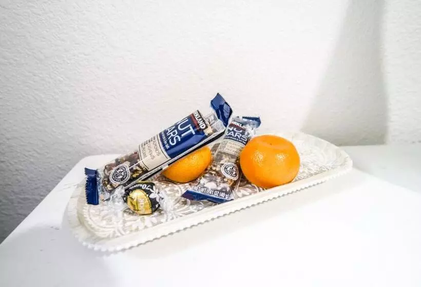 Downtown Vintage Modern Home Pnw Wineries