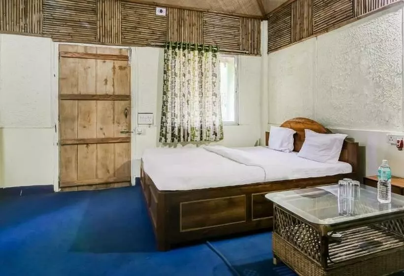 Hotelli Oyo 82593 Dooars Green Resort