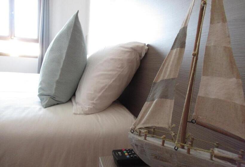 Náutico Suites, Private Room&bathroom