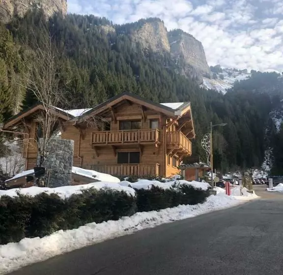 پانسیون Chalet Croq Neige