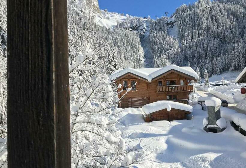 پانسیون Chalet Croq Neige