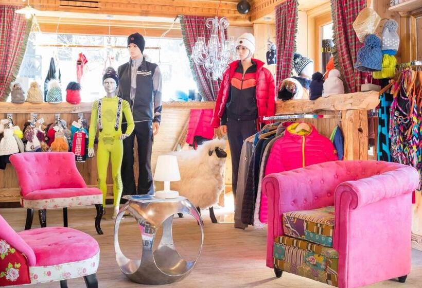 پانسیون Chalet Croq Neige