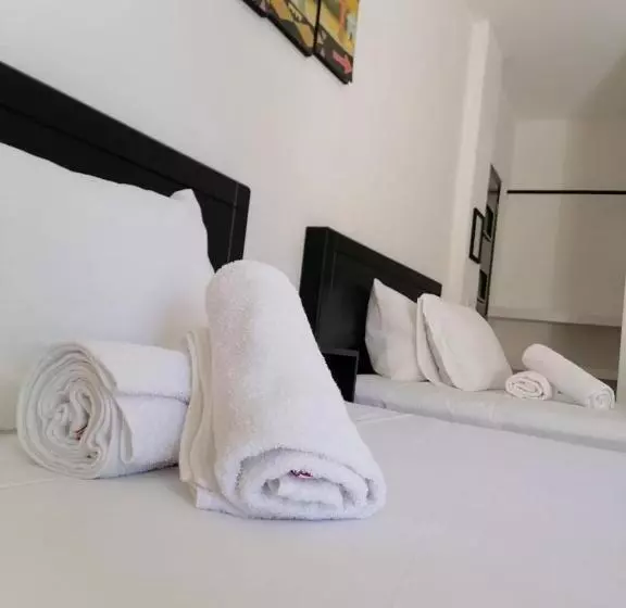 Majatalo Room In Guest Room   Standard Queen Room Two Beds