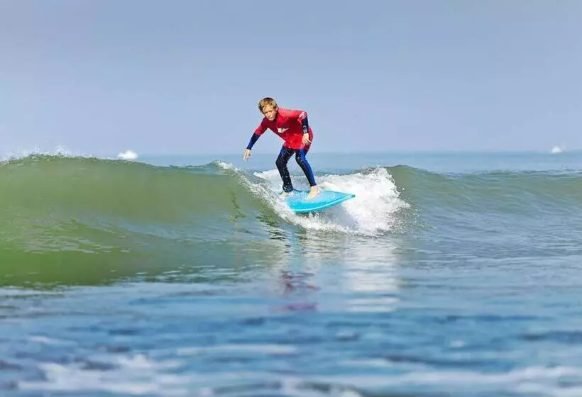 Vacances A 6 Dans Un Domaine Avec Piscine Chauffee