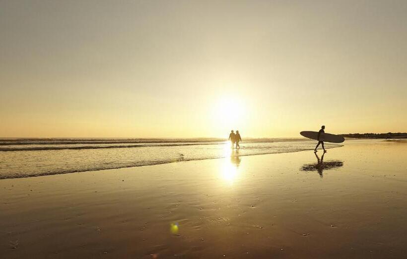 Vacances A 6 Dans Un Domaine Avec Piscine Chauffee