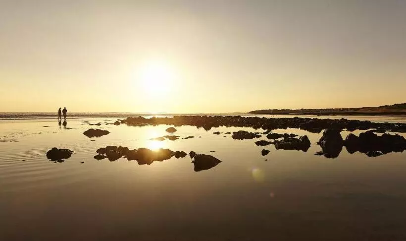 Vacances A 6 Dans Un Domaine Avec Piscine Chauffee