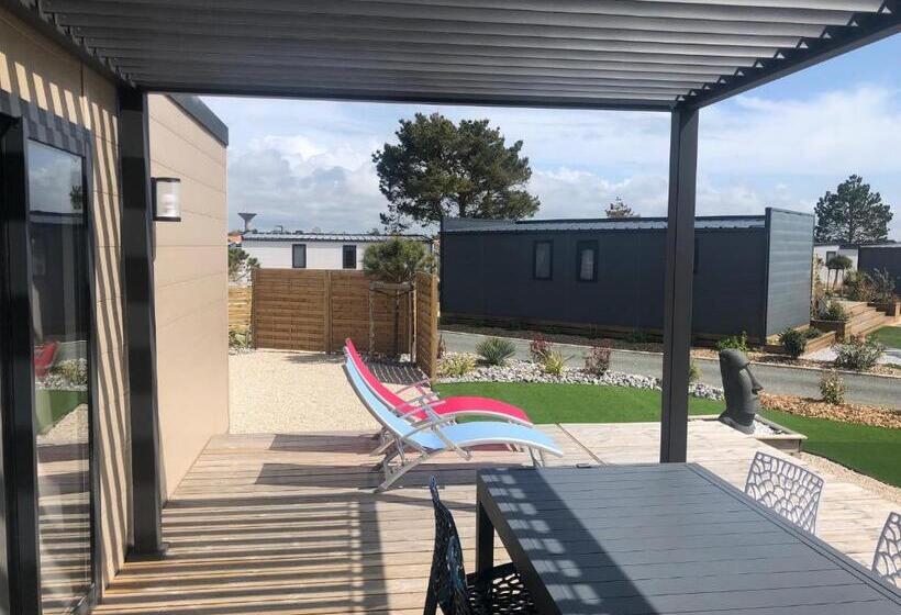 Vacances A 6 Dans Un Domaine Avec Piscine Chauffee