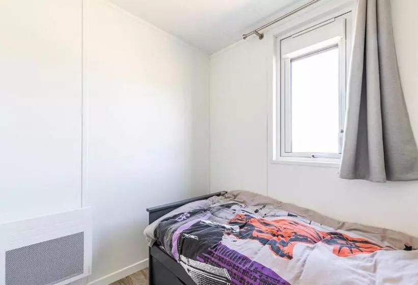 Vacances A 6 Dans Un Domaine Avec Piscine Chauffee