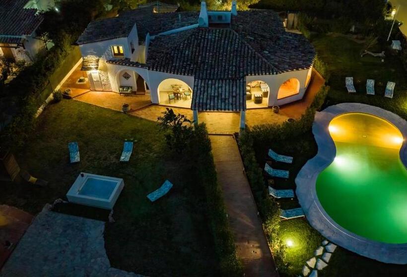 Villa Sandra 11&1, Emma Villas