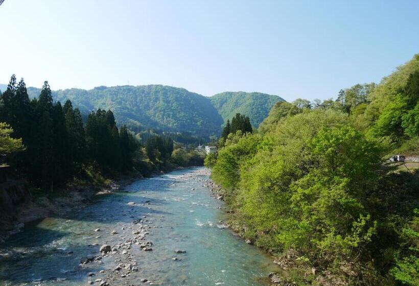 Hostel Guesthouse Shirakawa Go Inn