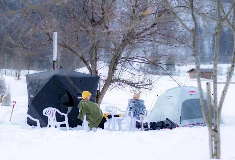 Retkeilymaja Guesthouse Shirakawa Go Inn