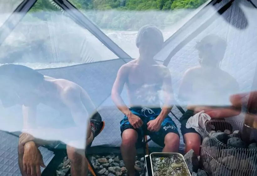 Retkeilymaja Guesthouse Shirakawa Go Inn