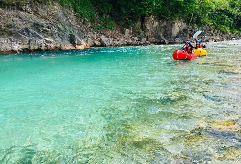 Retkeilymaja Guesthouse Shirakawa Go Inn