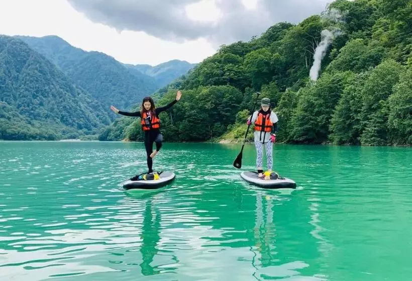 Retkeilymaja Guesthouse Shirakawa Go Inn