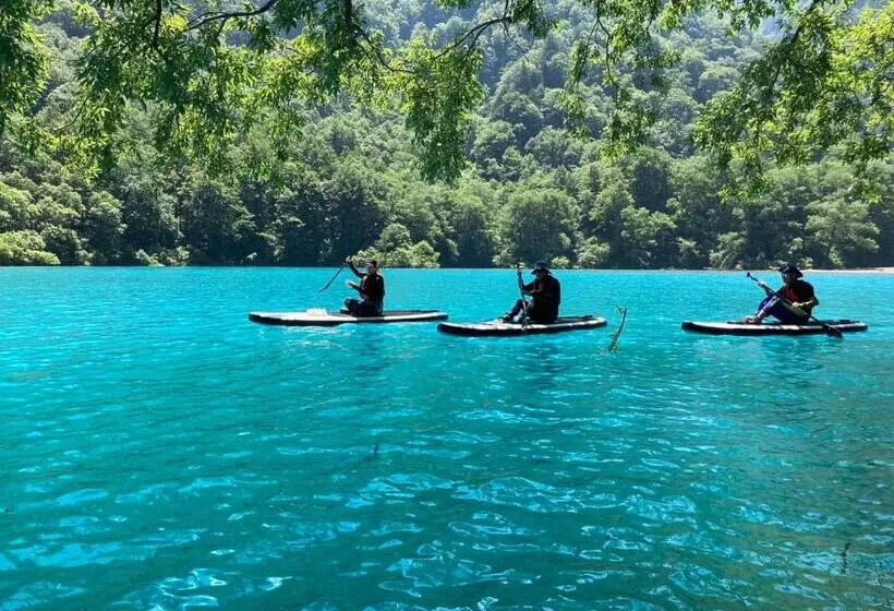 Retkeilymaja Guesthouse Shirakawa Go Inn