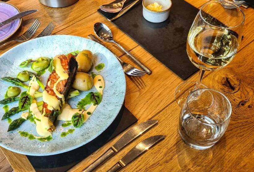 호텔 Biggin Hall Country House