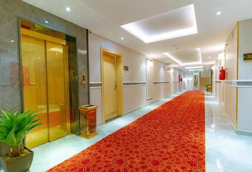 Hotelli ريـزورد بـلازا   Rizord Plaza