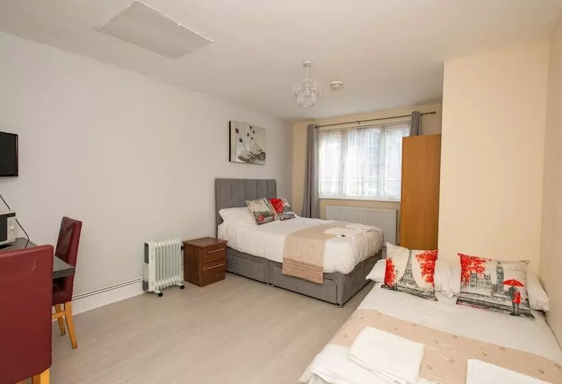 Newly Refurbished Studio, 20 Mins To London Bridge