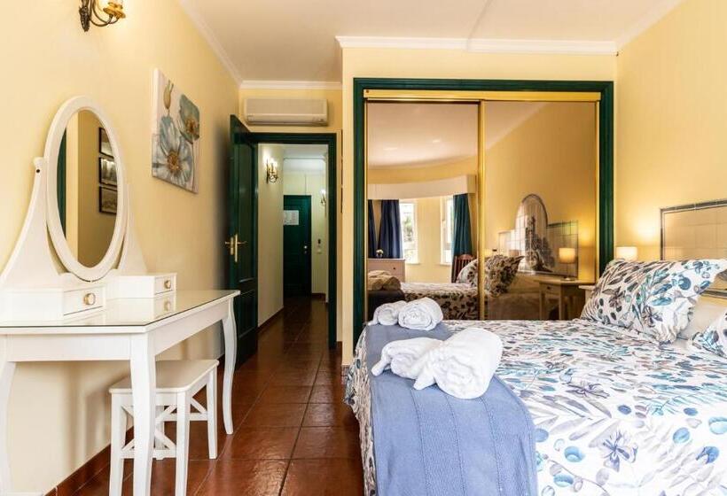 Parque Dos Reis Apartment 2