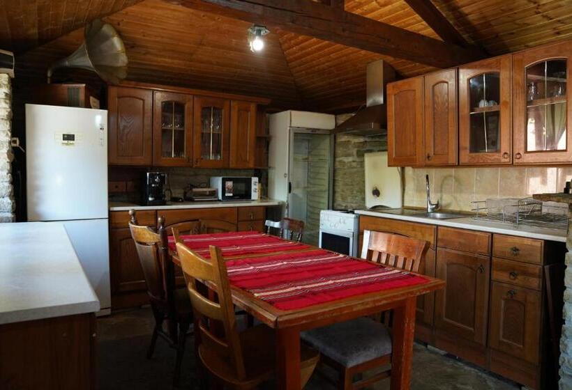 ペンション екокомплекс катунище