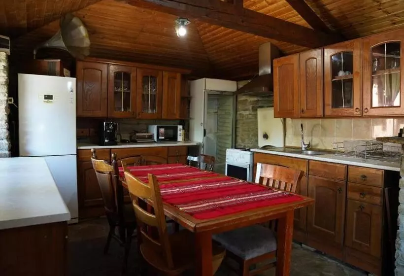 ペンション екокомплекс катунище