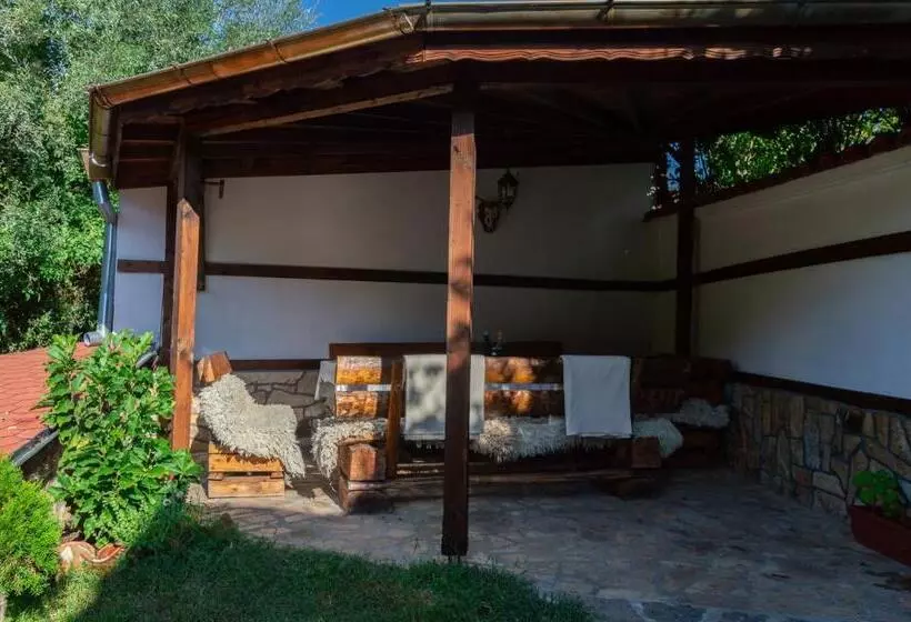 Majatalo гюмюрджински снежник